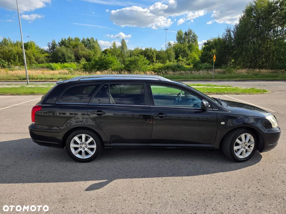 Toyota Avensis 2.0 VVT-i Sol - 17