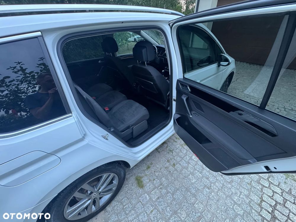Volkswagen Touran - 9
