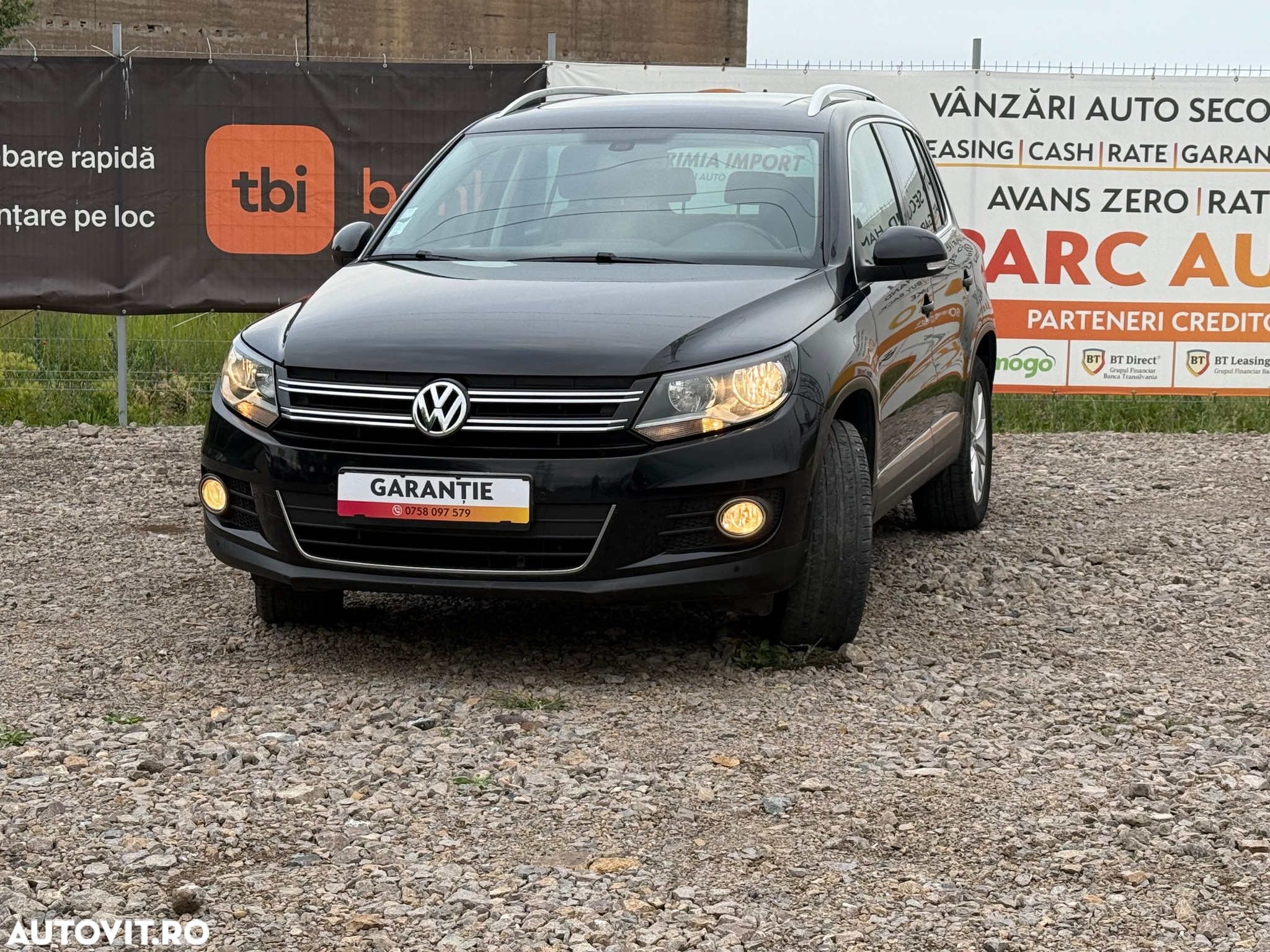 Volkswagen Tiguan - 2