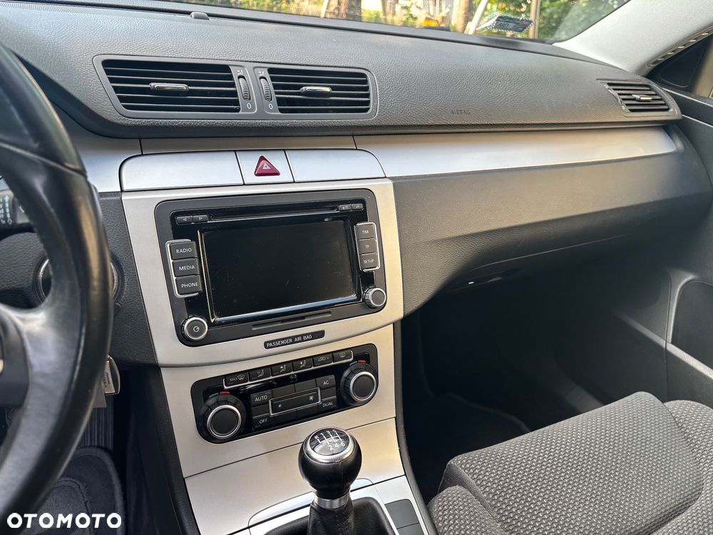 Volkswagen Passat 1.8 TSI Comfortline - 10