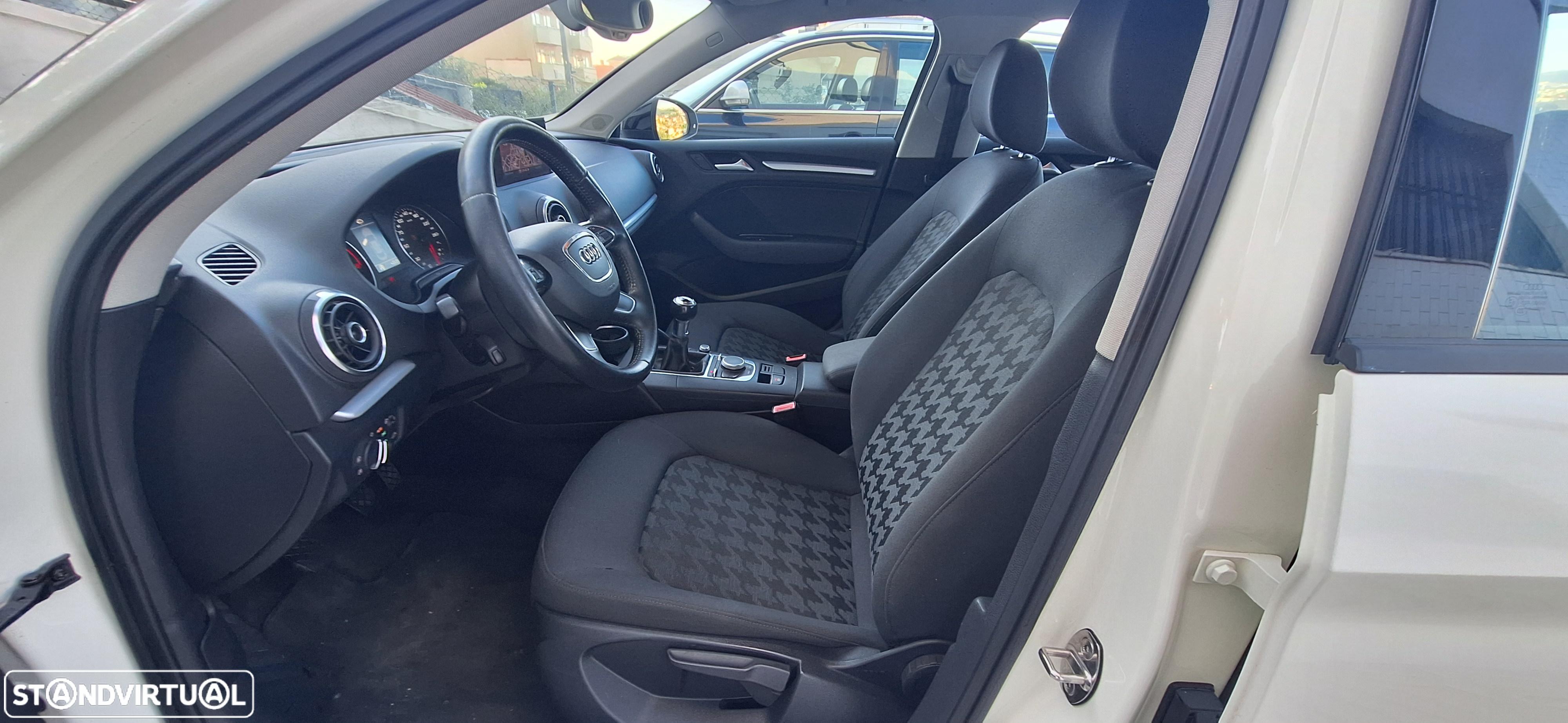 Audi A3 Limousine 1.6 TDI Attraction - 12