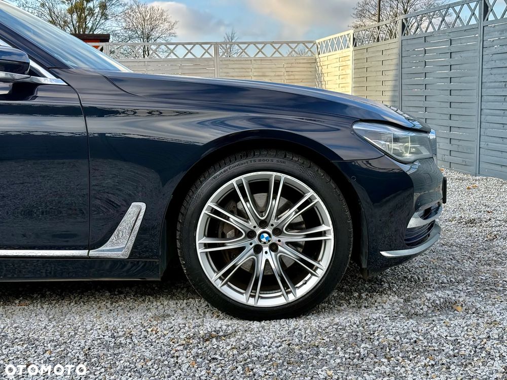 BMW Seria 7 740d xDrive - 36