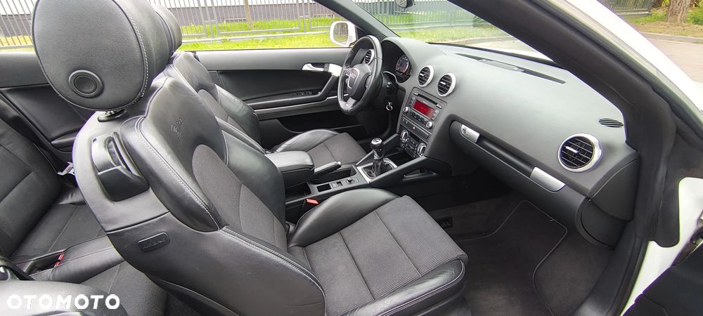 Audi A3 Sportback 1.2 TFSI S line Sportpaket - 17