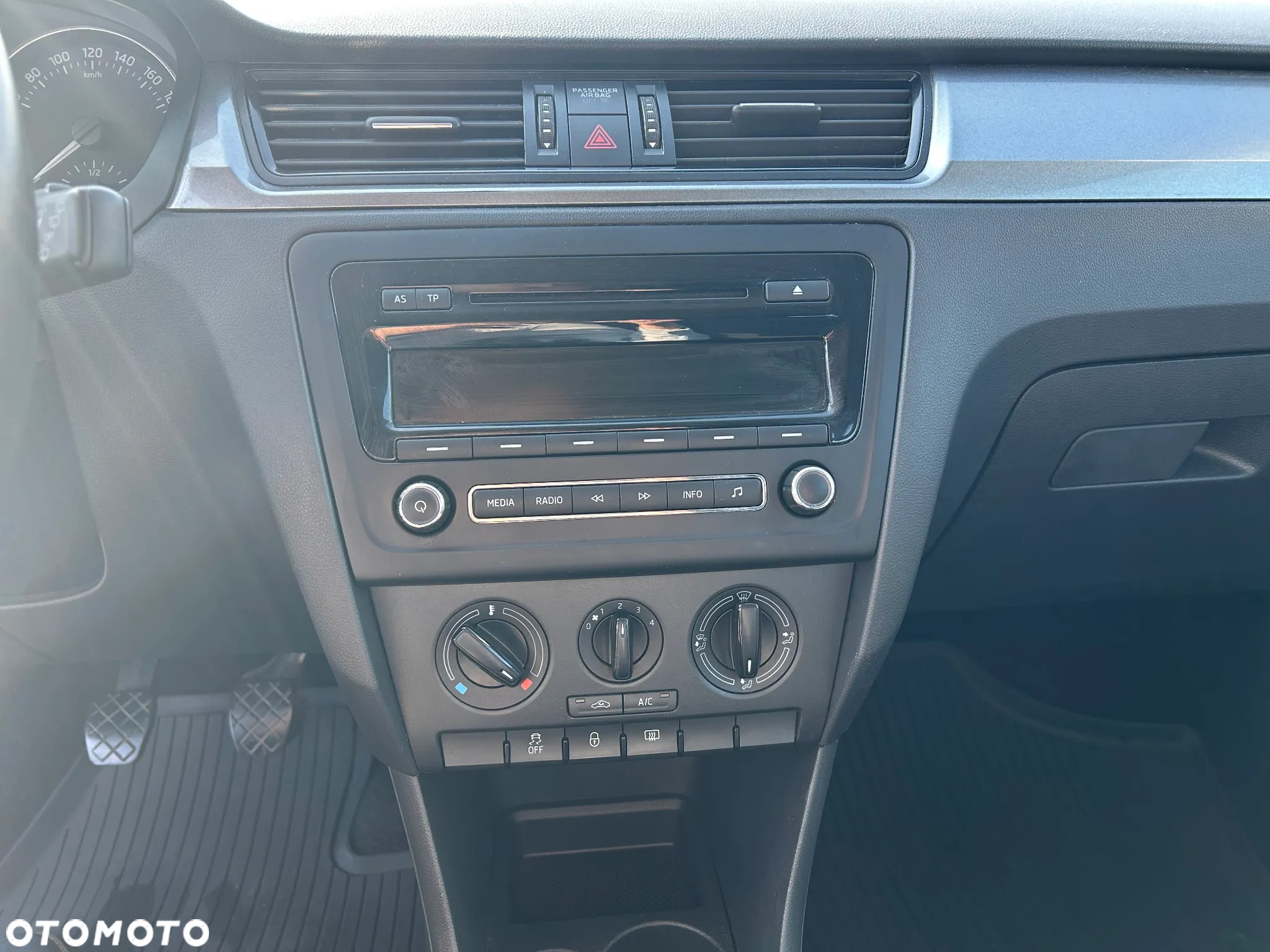Skoda RAPID 1.6 TDI DPF Ambition - 14