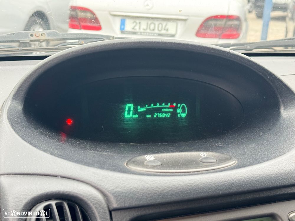 Toyota Yaris Verso 1.4 D-4D Sol - 18