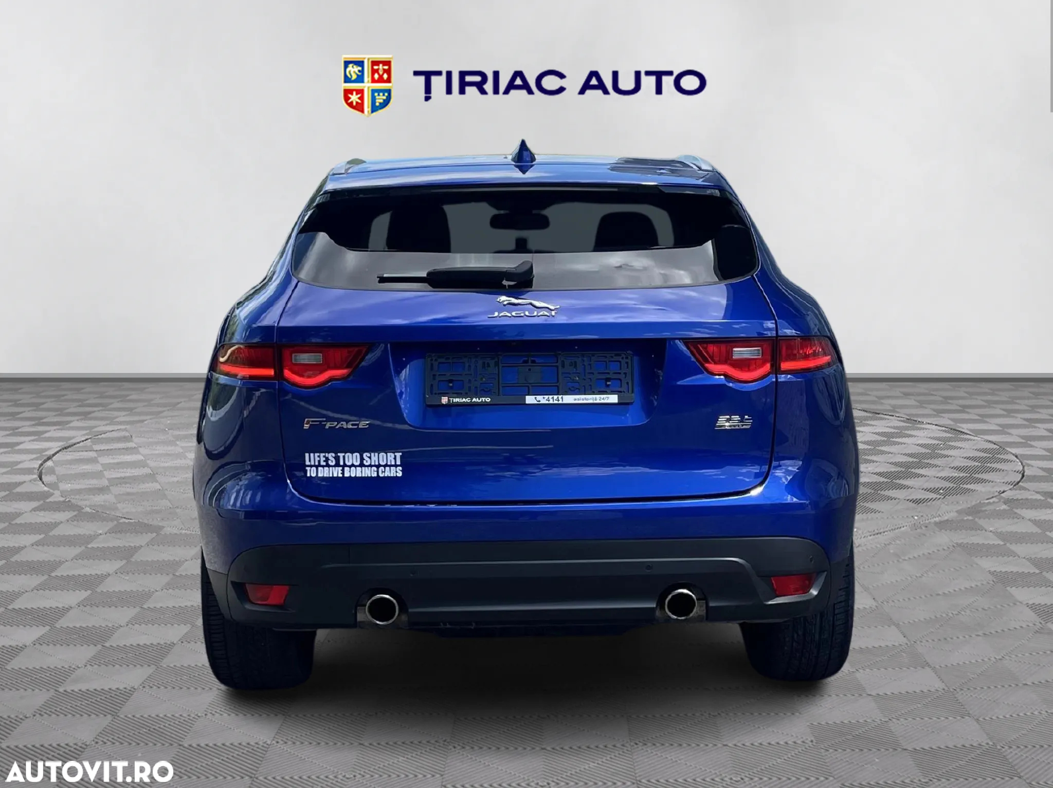Jaguar F-Pace - 4