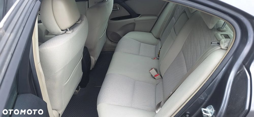 Toyota Avensis 2.2 D-4D 2010 - 9
