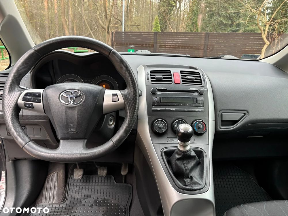 Toyota Auris 1.33 VVT-i Active - 12
