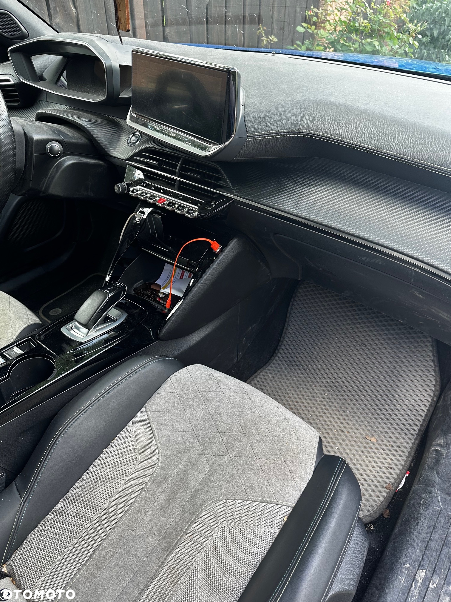 Peugeot 2008 e-2008 GT Pack - 3