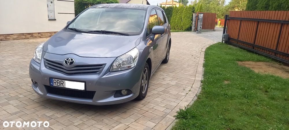 Toyota Verso 2.0 D-4D - 2
