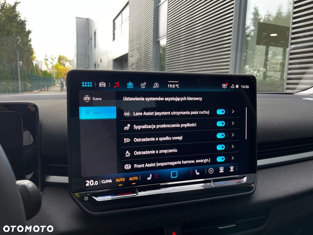 Volkswagen T-Roc 1.5 eTSI Life DSG - 17