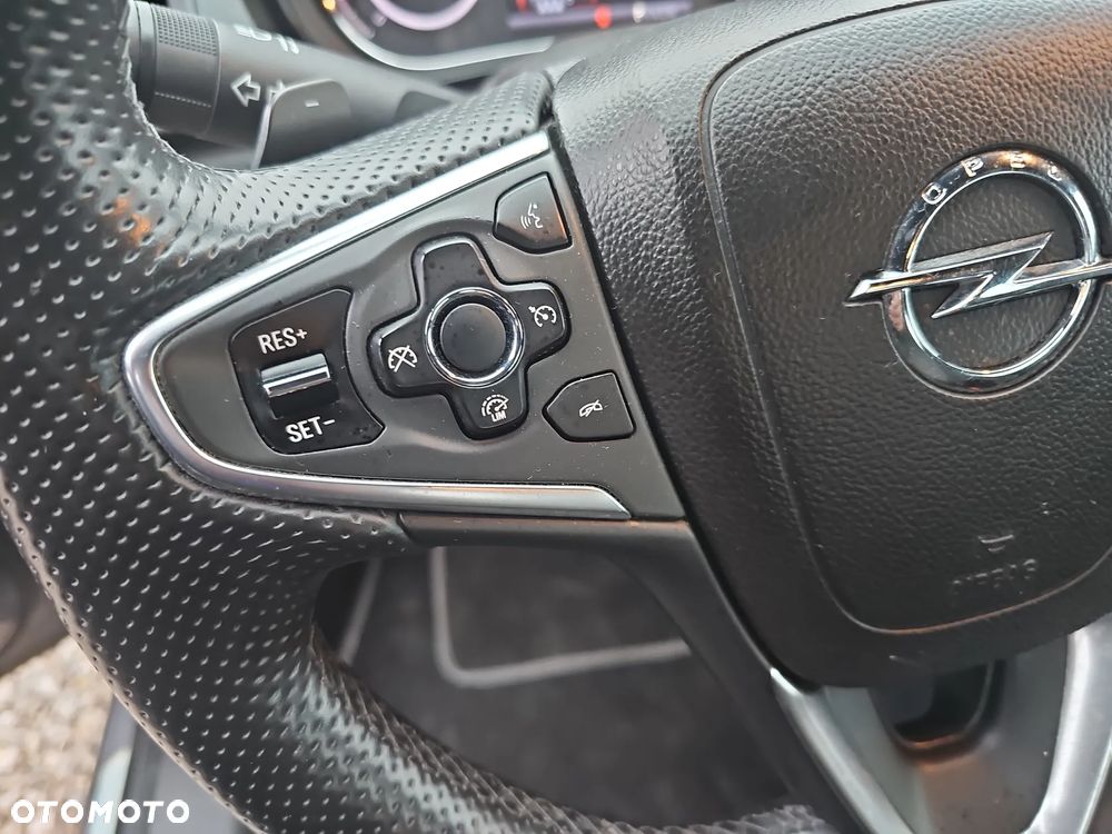 Opel Insignia 2.0 CDTI Cosmo - 17