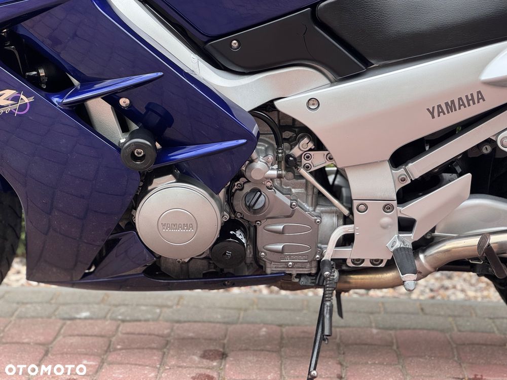 Yamaha FJR - 18