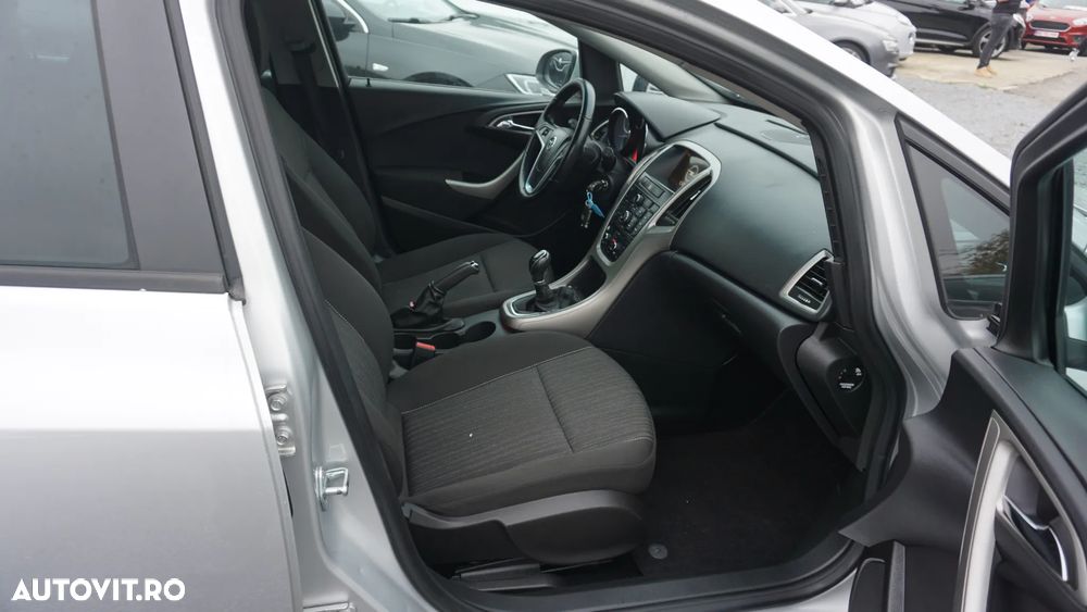 Opel Astra 1.7 CDTI DPF NAVI - 11