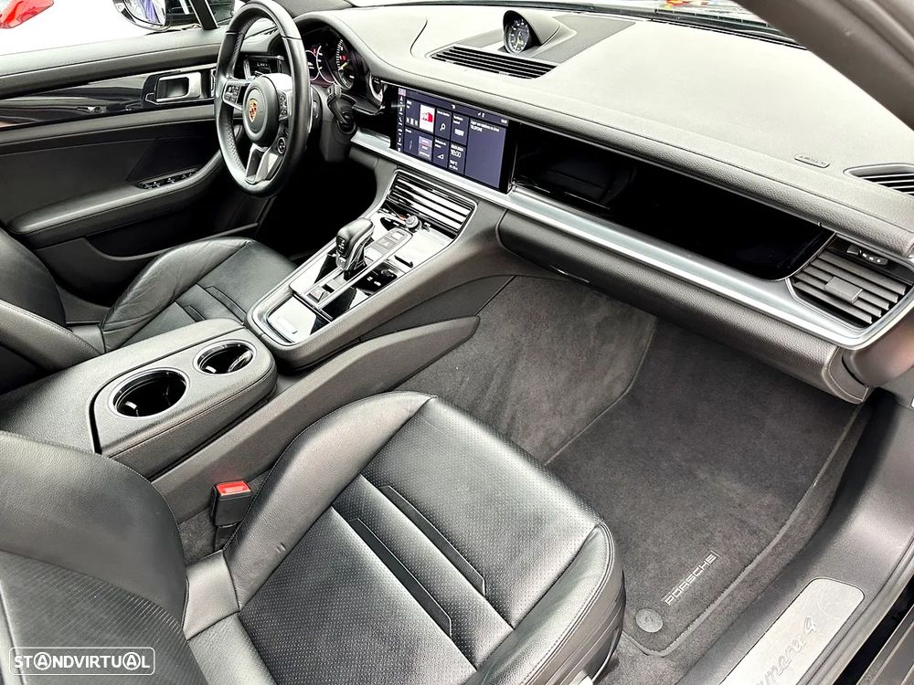 Porsche Panamera 4 E-Hybrid - 25