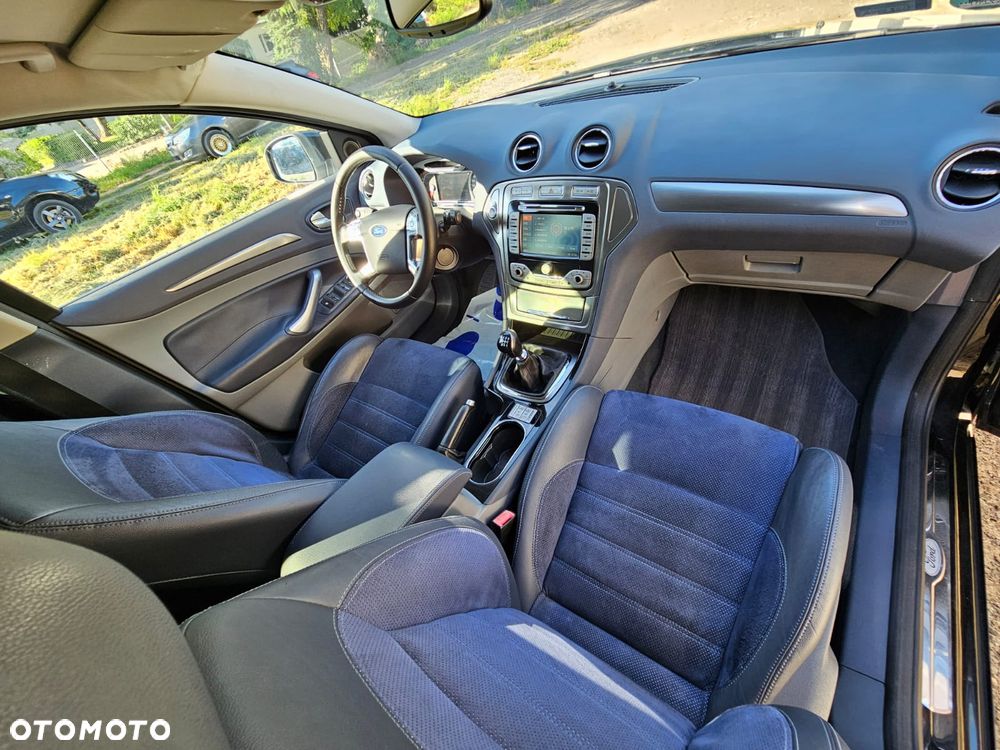 Ford Mondeo - 12