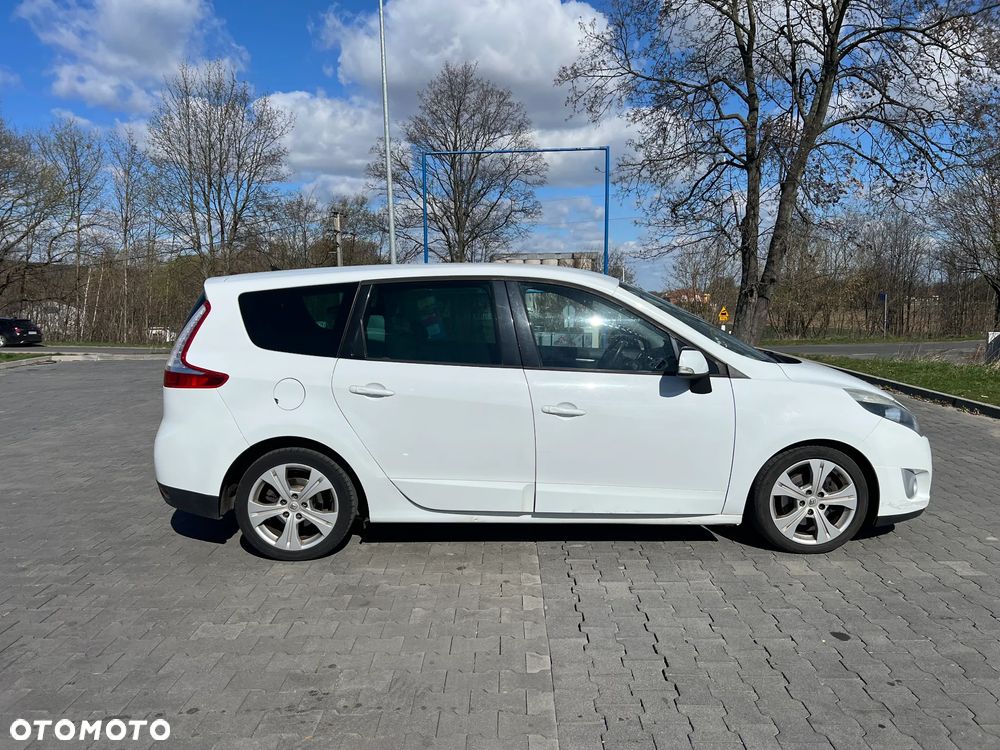 Renault Scenic - 8