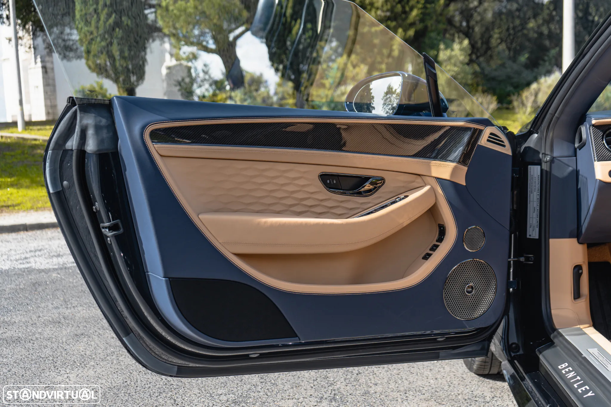 Bentley Continental GTC 4.0 Hybrid Speed - 16