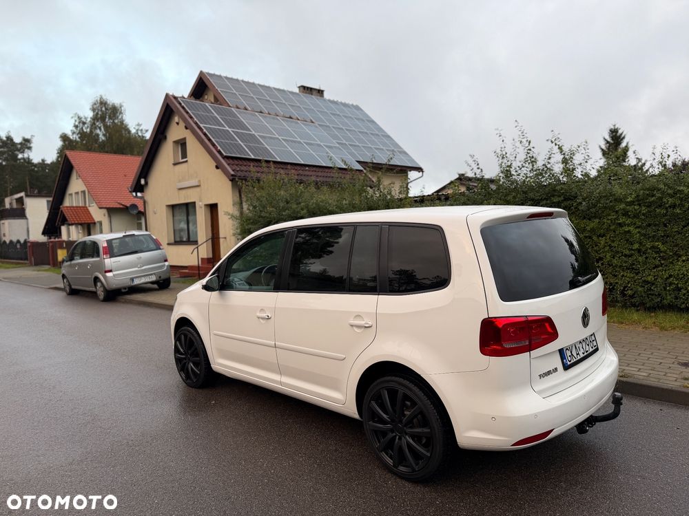 Volkswagen Touran 2.0 TDI DPF BlueMotion Technology DSG Comfortline - 21