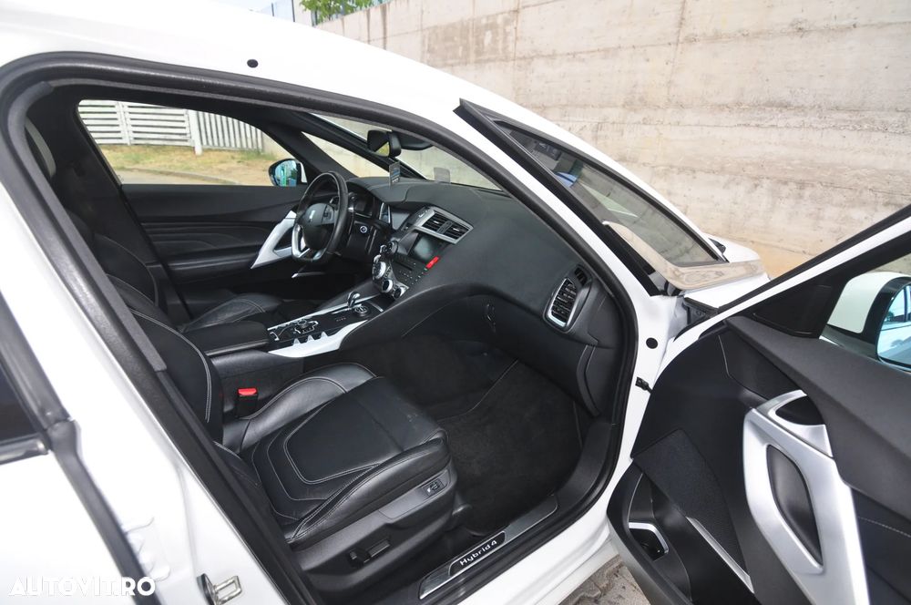 Citroën DS5 Hybrid4 EGS6 SportChic - 17
