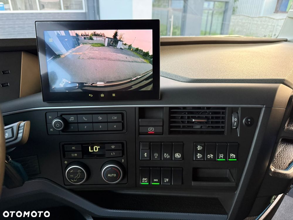 Volvo FH500/EURO6//METALIK/FULL LED/NAVI/KLIMA.POSTOJOWA/SPROWADZONY - 32