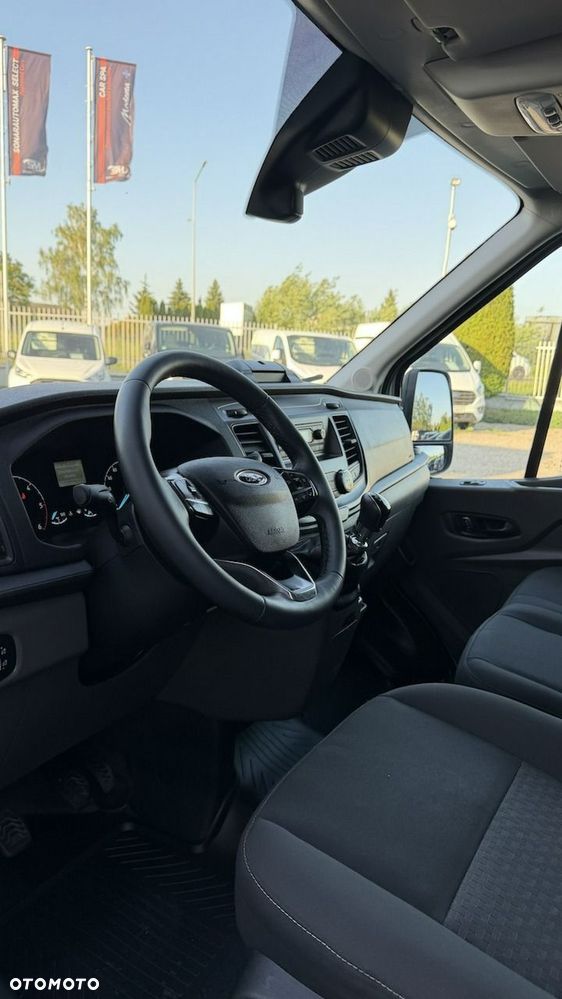 Ford Transit - 28