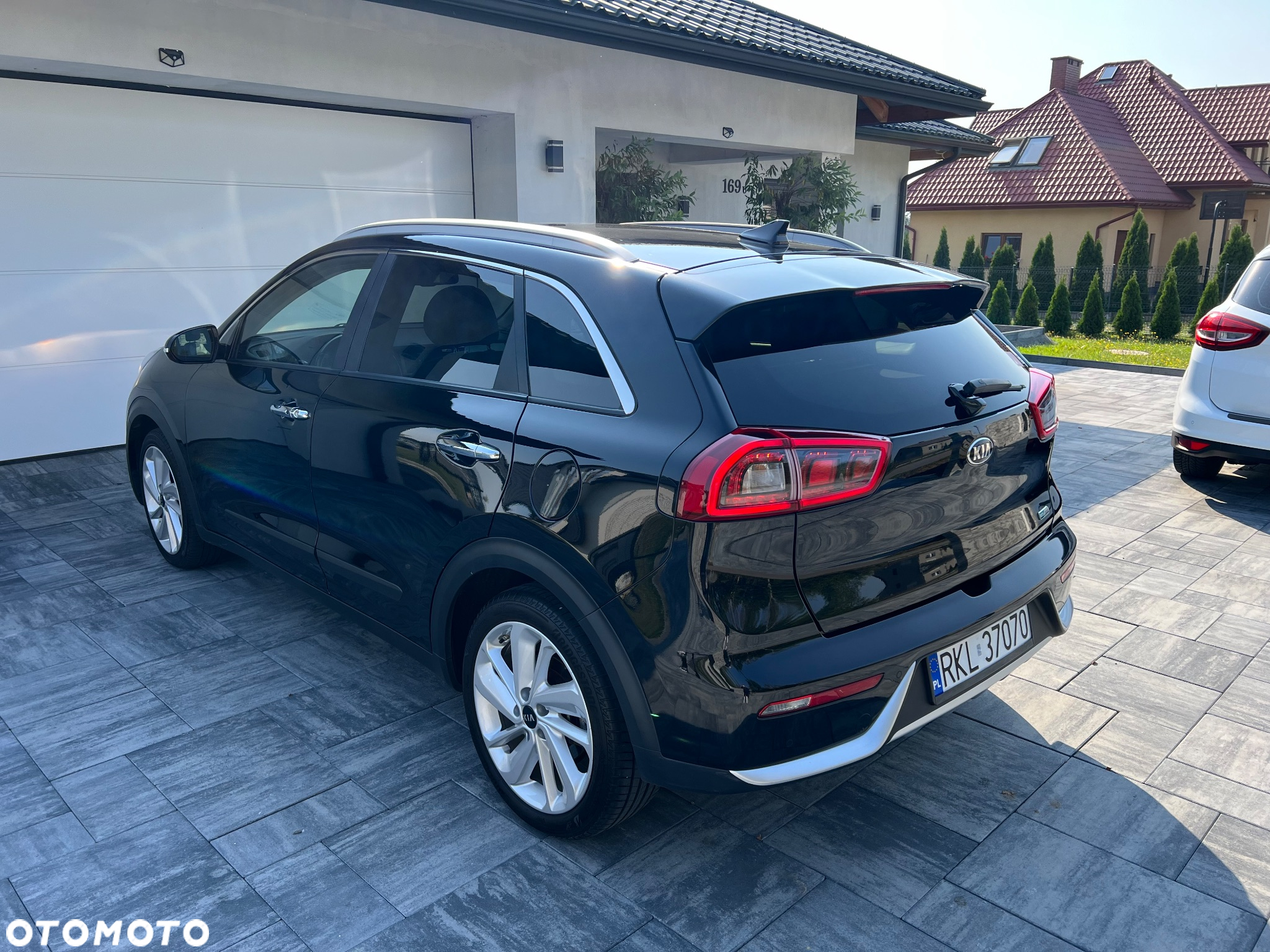 Kia Niro 1.6 GDI Hybrid L Business Line - 4