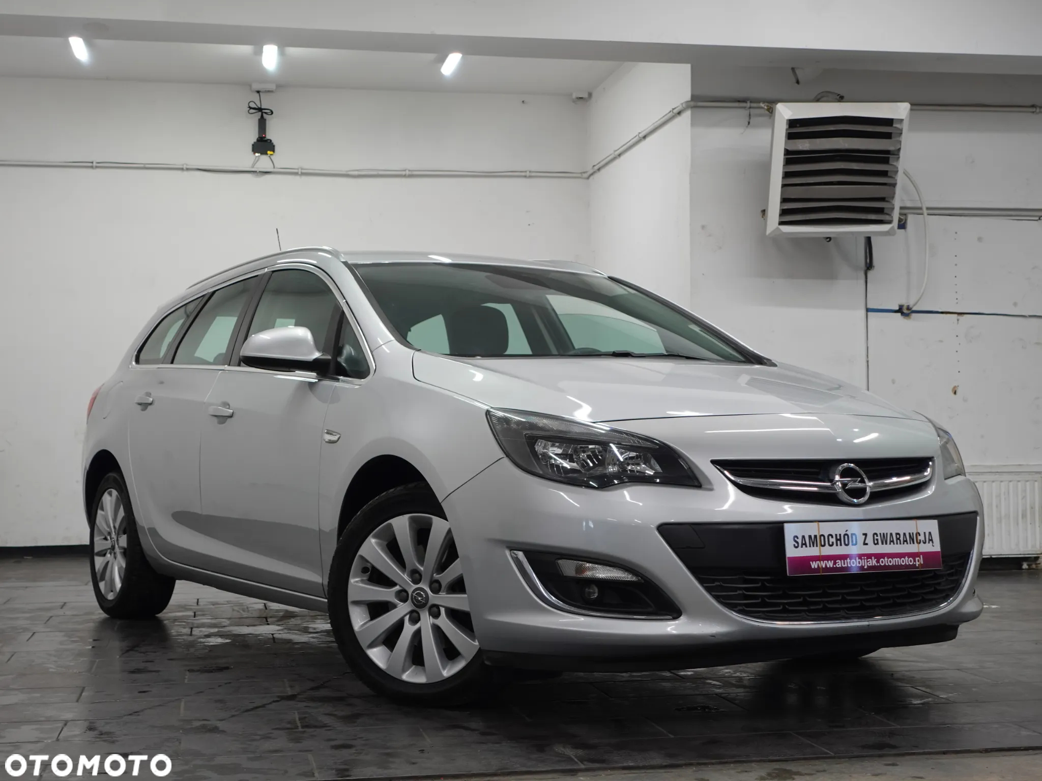 Opel Astra IV 1.6 CDTI Cosmo - 12
