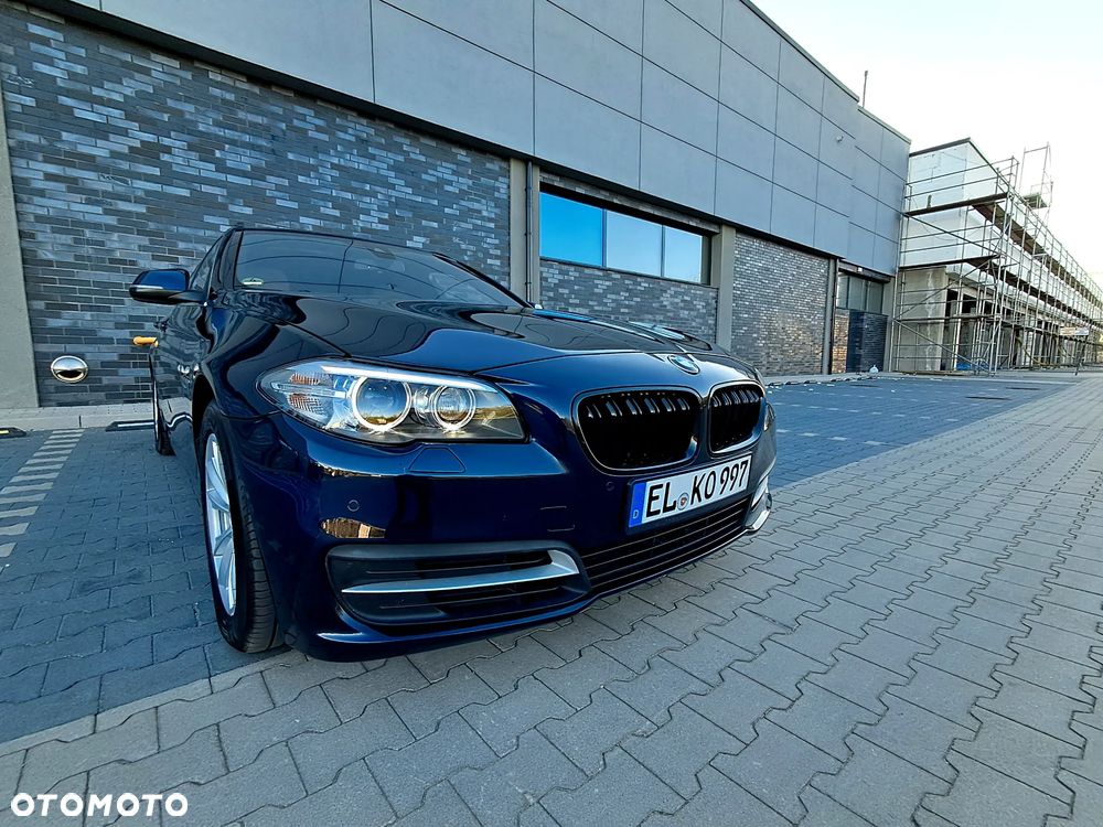 BMW Seria 5 525d Sport-Aut Luxury Line - 34