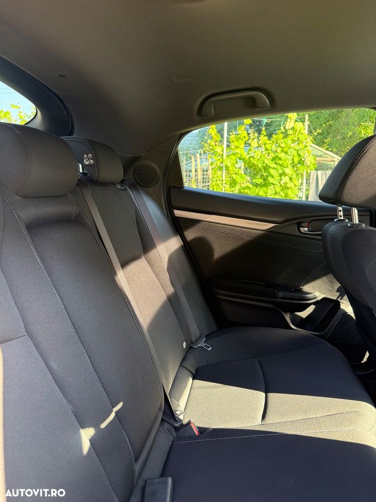 Honda Civic 1.5 VTEC Turbo Sport Plus - 24