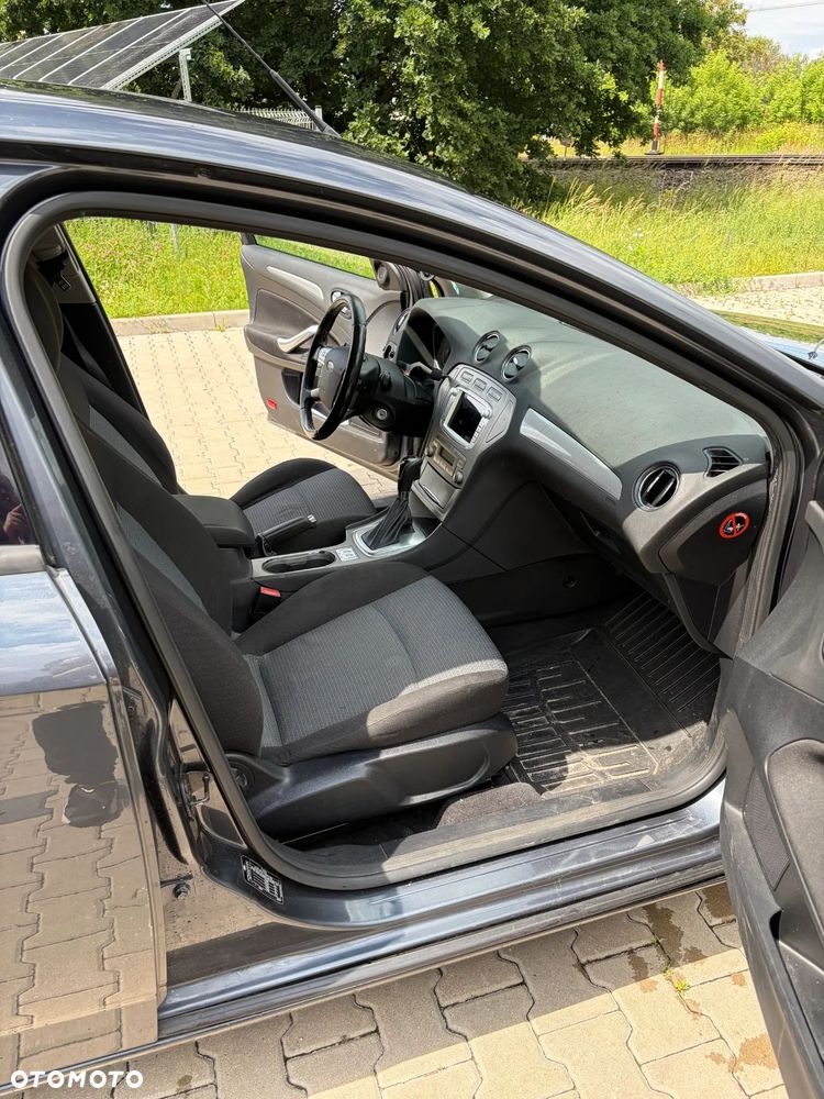 Ford Mondeo - 25