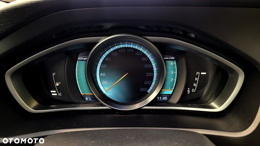 Volvo V40 D3 Geartronic Summum - 23