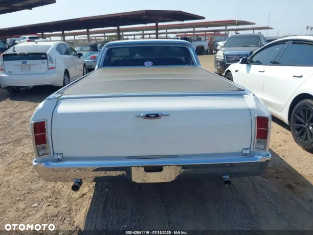 Chevrolet El Camino - 7