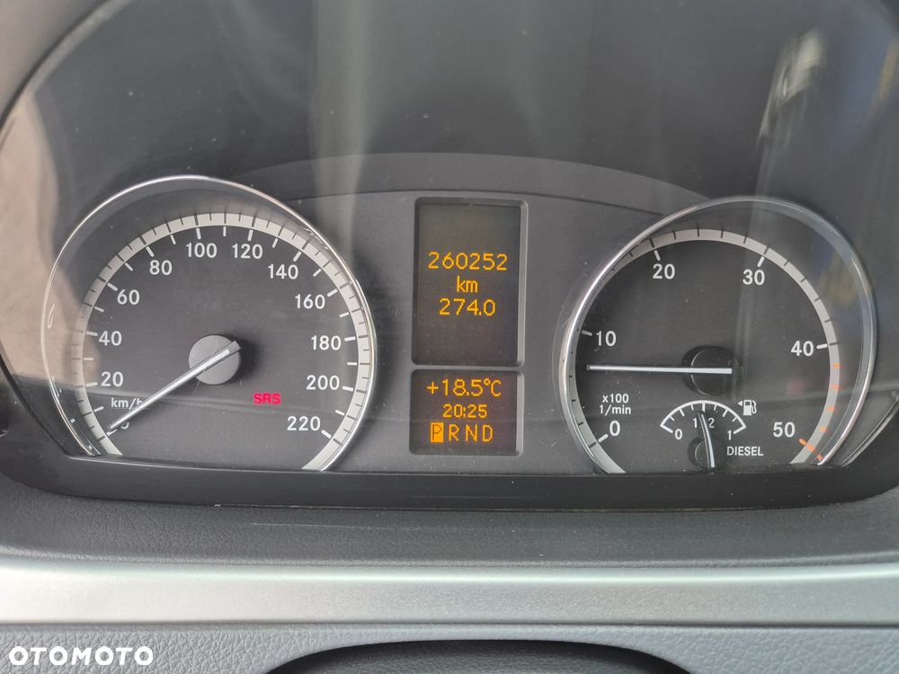Mercedes-Benz VITO - 13