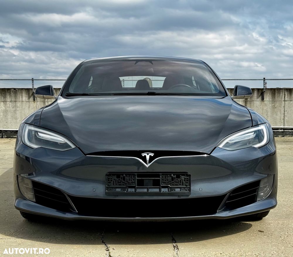 Tesla Model S - 2