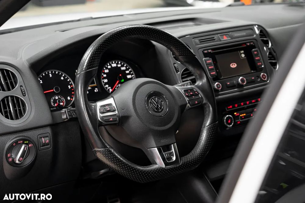 Volkswagen Tiguan 2.0 TDI DPF 4Motion BlueMotion Technology DSG Sport & Style - 19