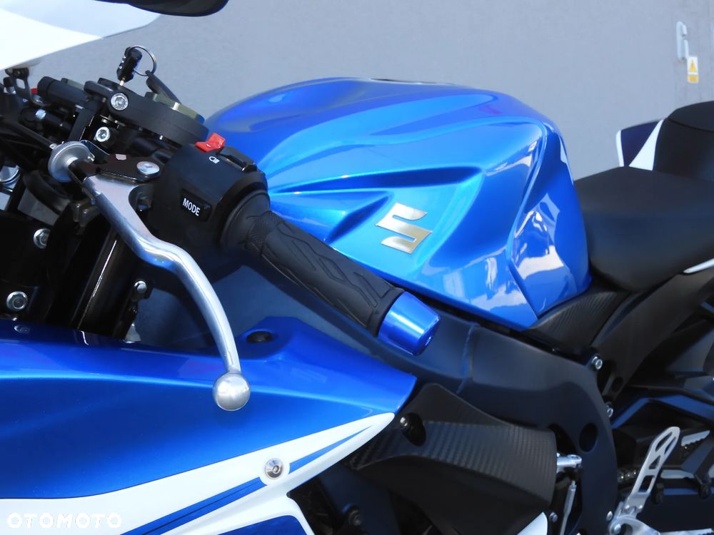 Suzuki GSX-R - 24