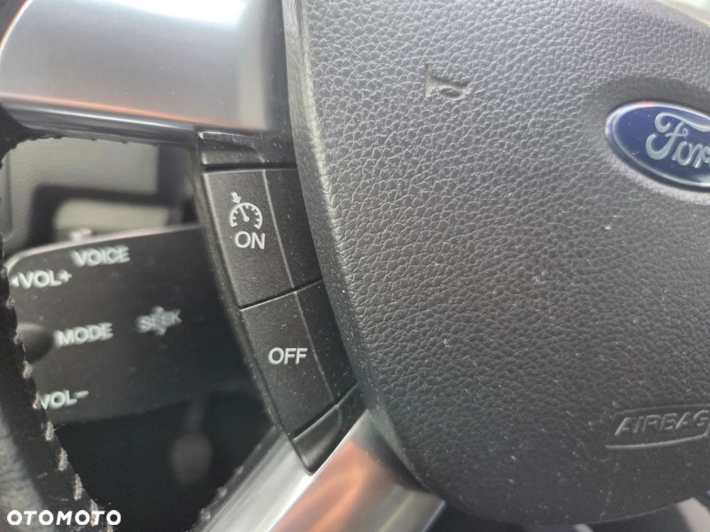 Ford Kuga 2.0 TDCi 2x4 Champions Edition - 33