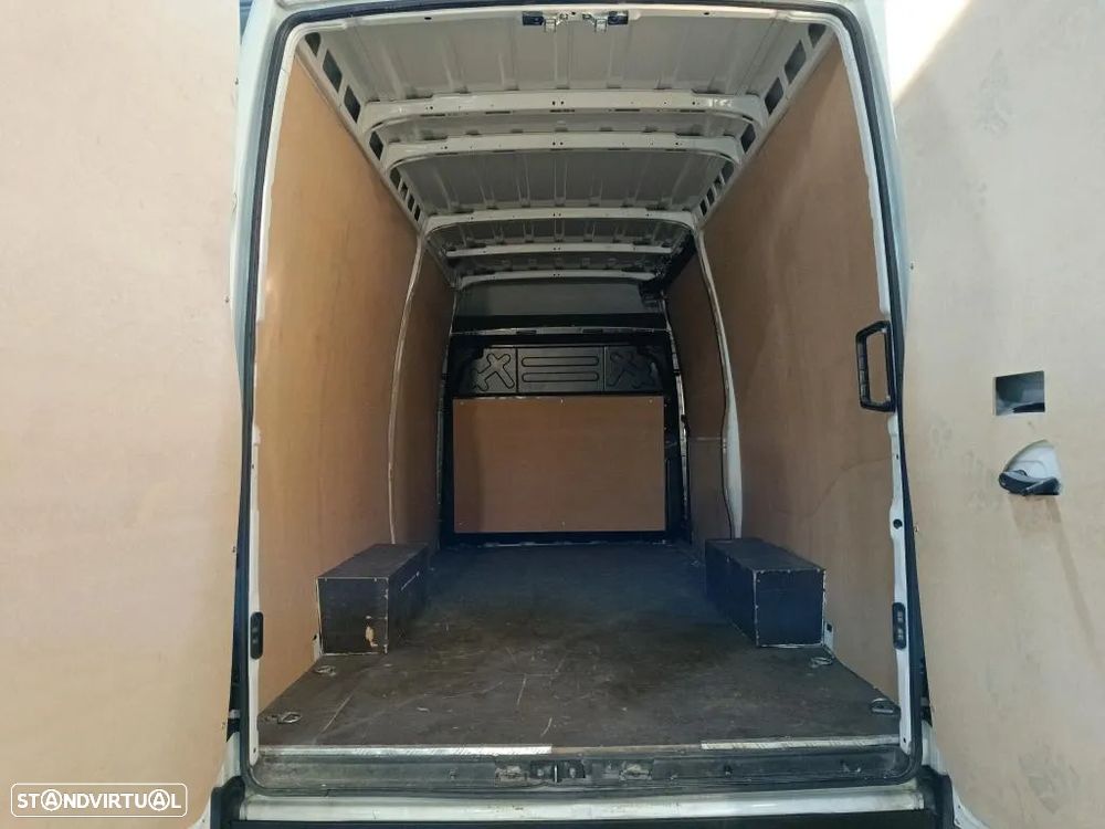 Iveco DAILY 2.3 35S16V 3520 - 10