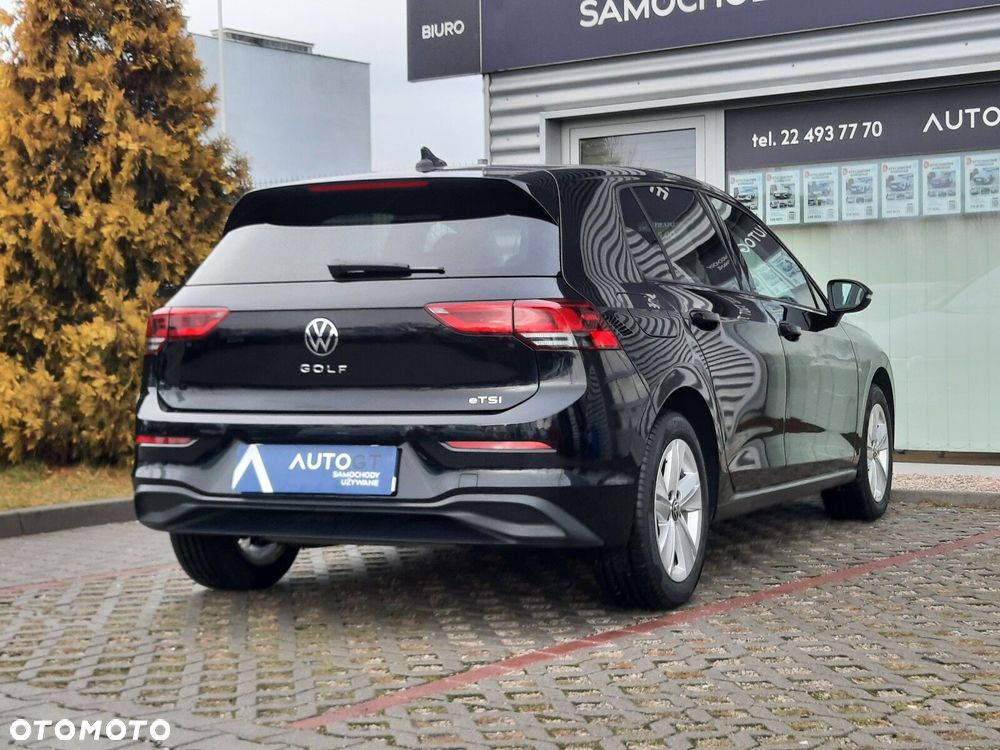 Volkswagen Golf 1.5 eTSI Life DSG - 2