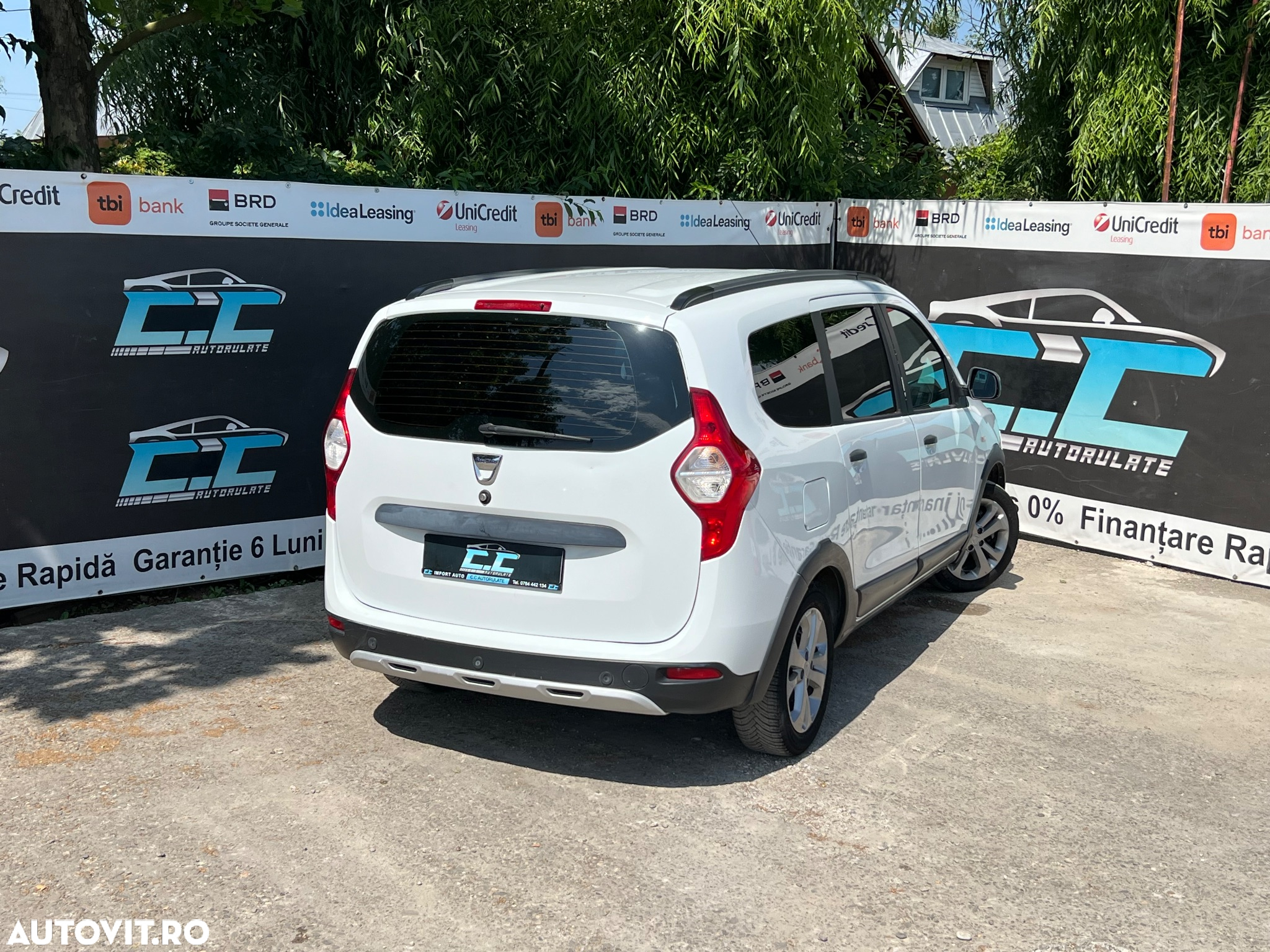 Dacia Lodgy TCe 115 Stepway - 27