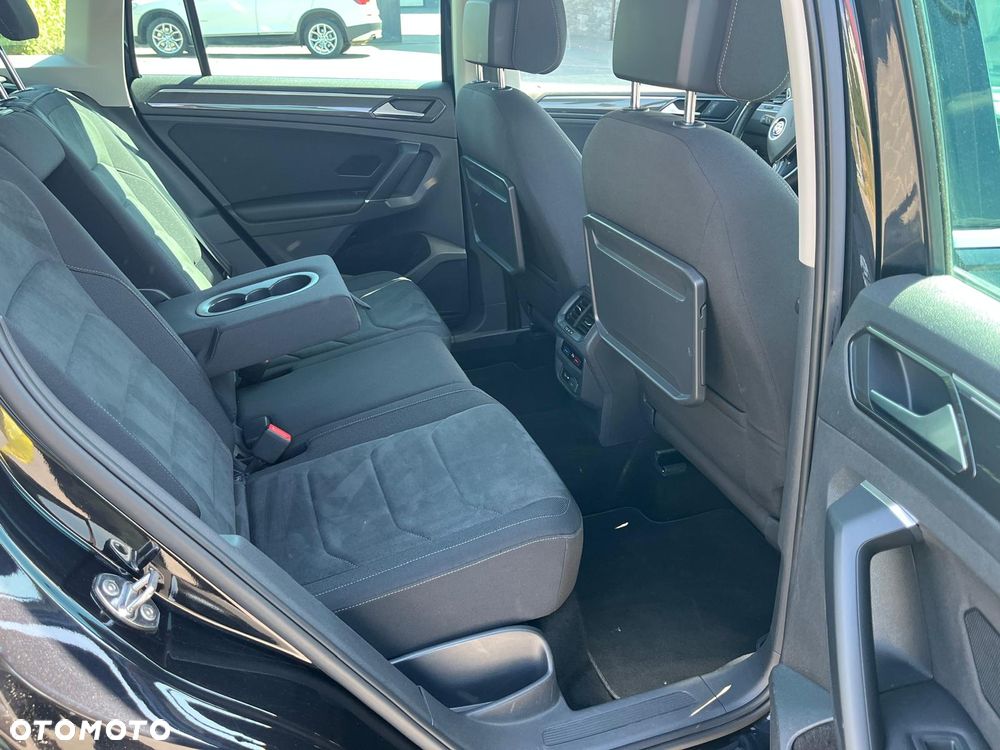 Volkswagen Tiguan - 12