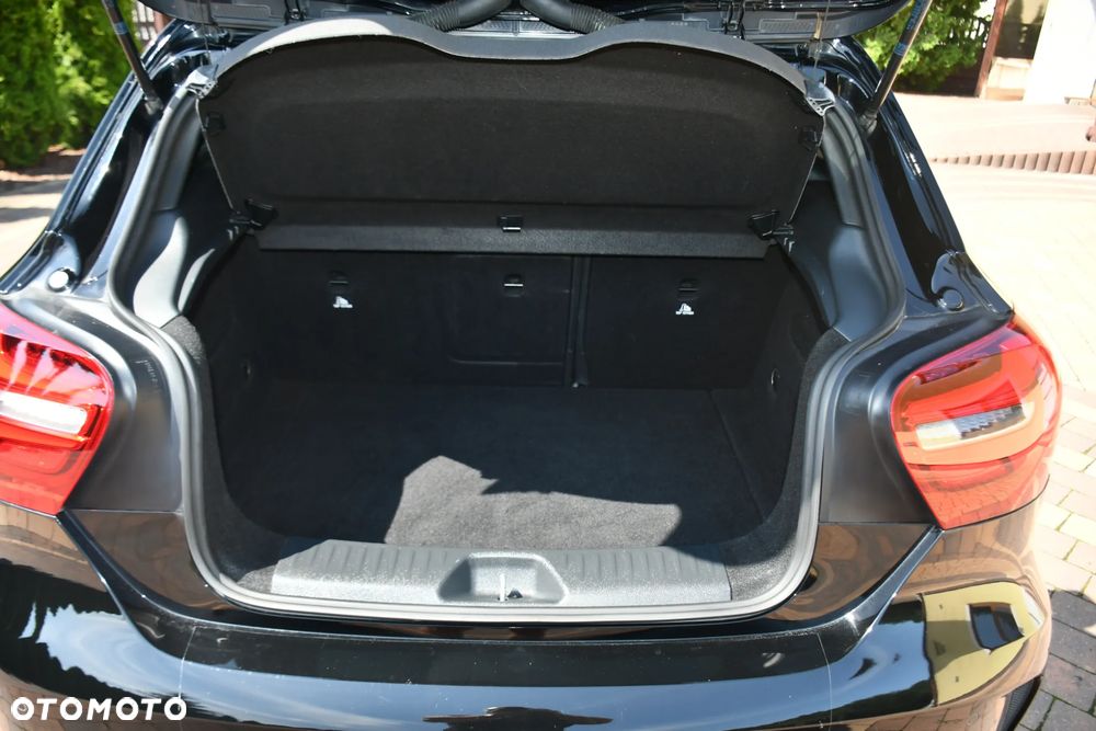 Mercedes-Benz Klasa A 200 7G-DCT AMG Line - 24