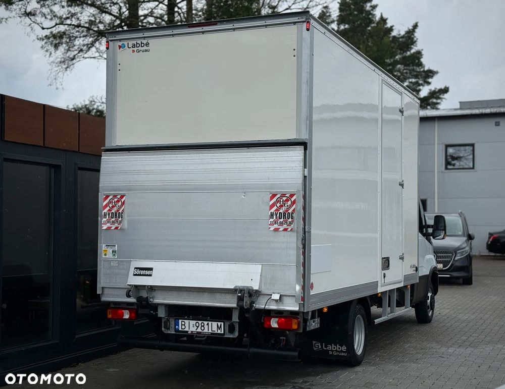 Iveco Daily 35C18 3.0 HPI 180KM / 2023 Rok Produkcji / Kontener 4,7m + Winda 750KG / Automat Hi-Matic / ZAREJESTROWANY W PL - 9