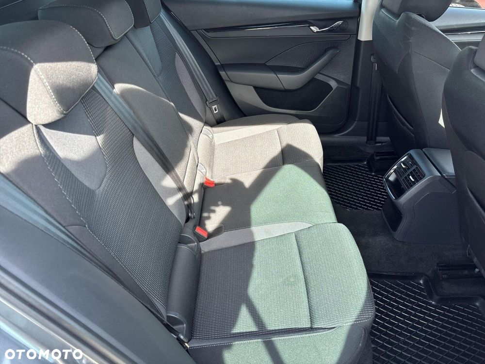 Skoda Octavia 2.0 TDI Ambition - 12