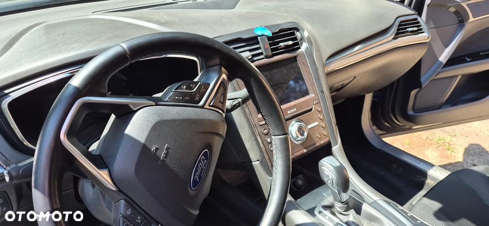 Ford Mondeo 2.0 Hybrid Titanium - 28