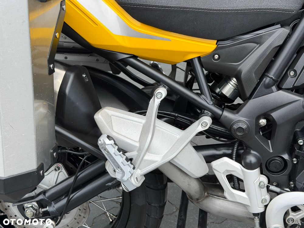 Benelli TRK 502X - 13