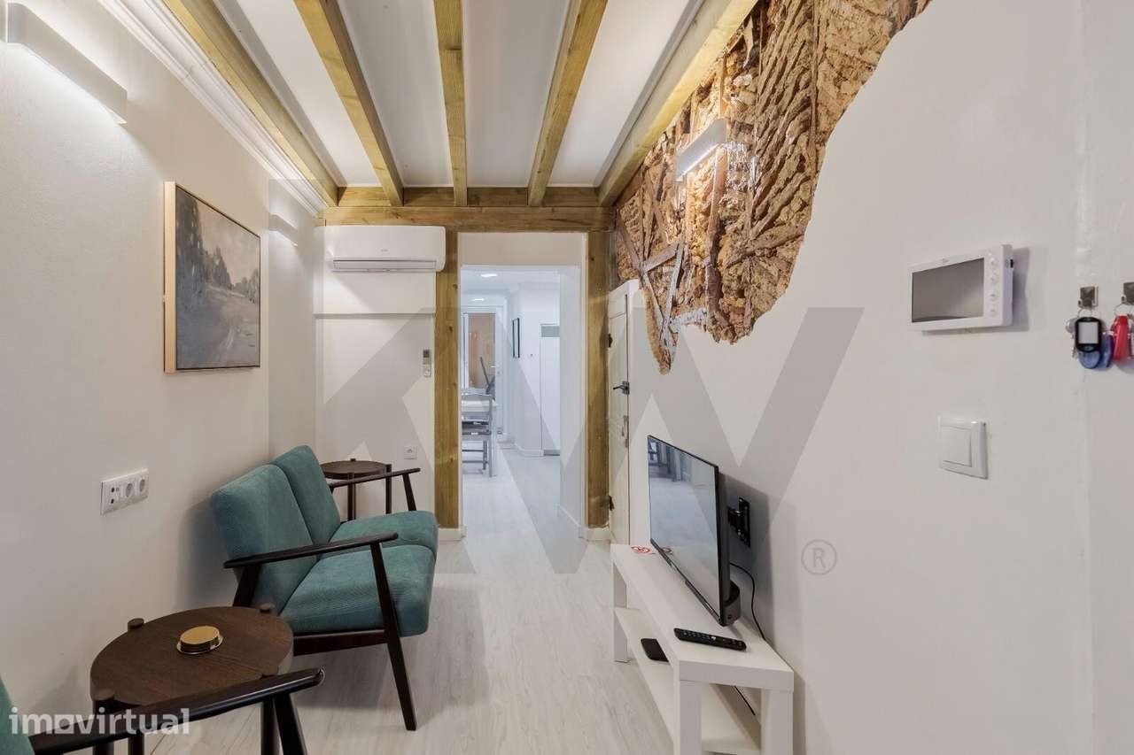 Prédio Totalmente Renovado com Licença de AL Arroios, Lisboa – Oportun - Grande imagem: 2/46