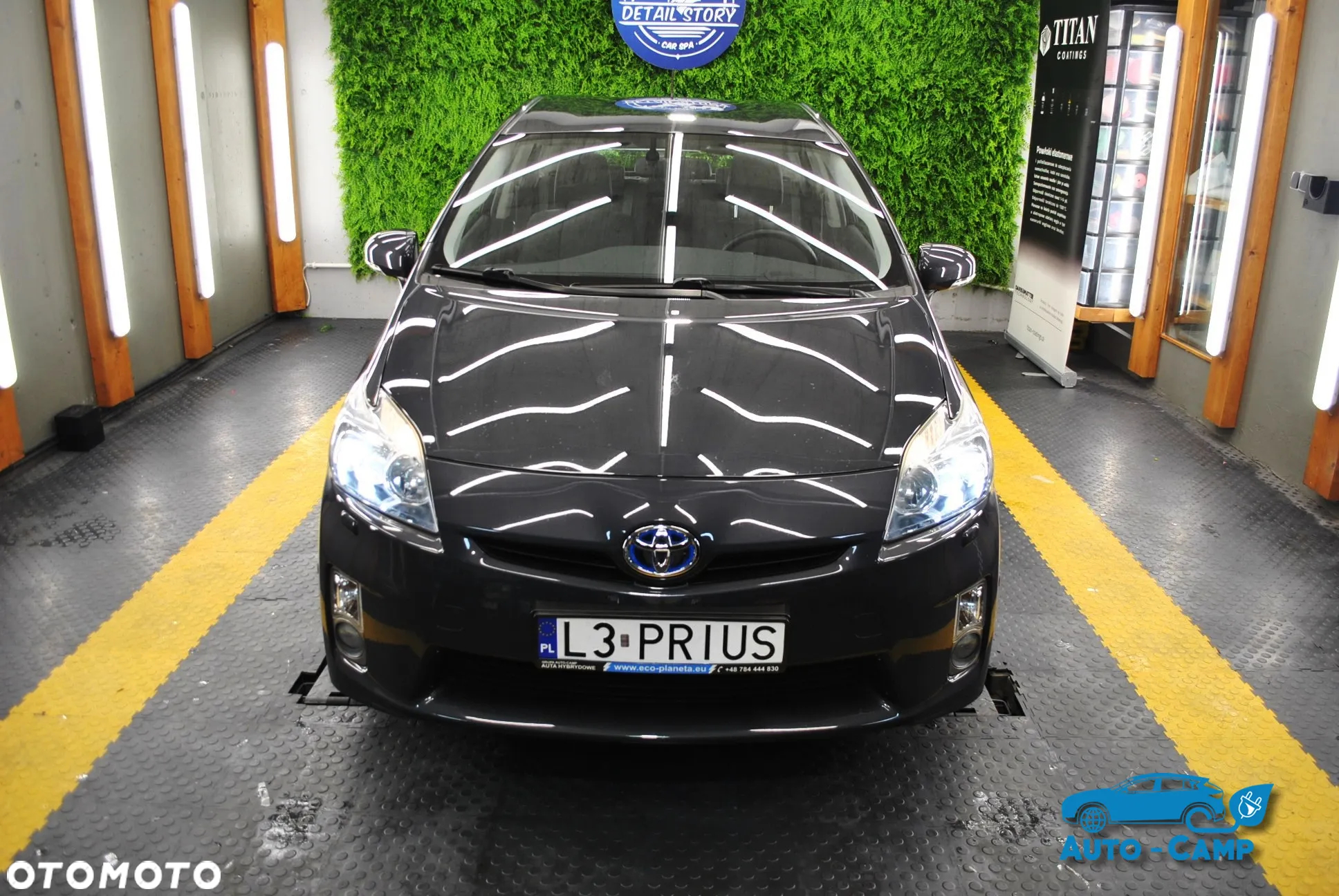 Toyota Prius 1.8 HSD Premium - 2