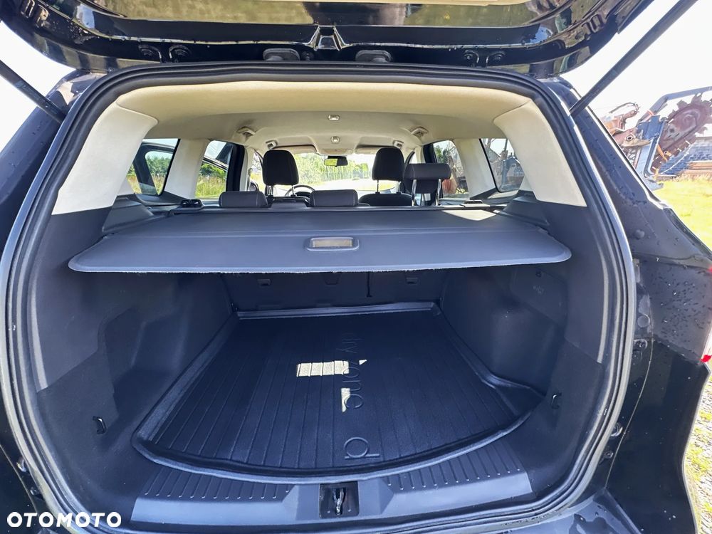 Ford Kuga 2.0 TDCi 2x4 SYNC - 24